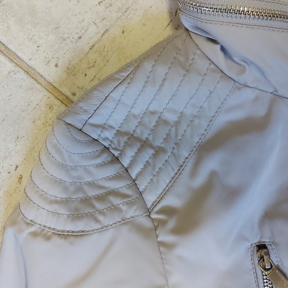 Beige wind jacket BCBG - Picture 8 of 11